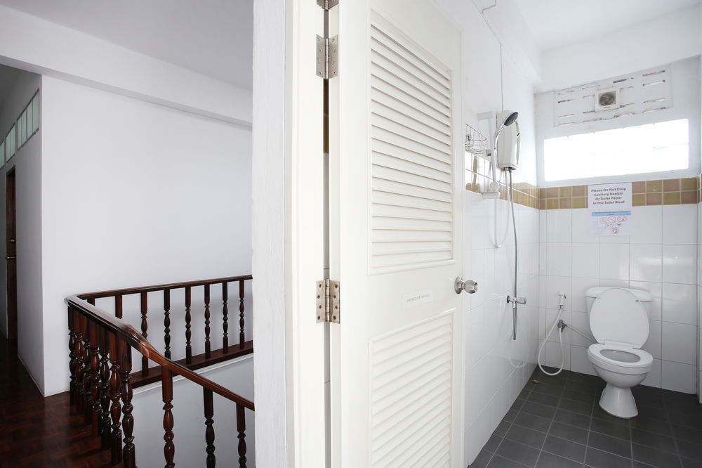 The I Talay Room And Souvenir Krabi town Buitenkant foto